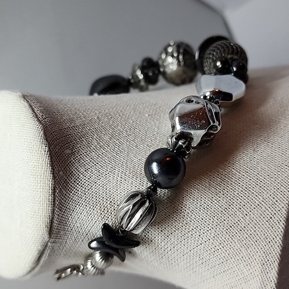 Premier Designs Eclectic Black Imitation Rhodium Plated Necklace - Picture 6 of 8